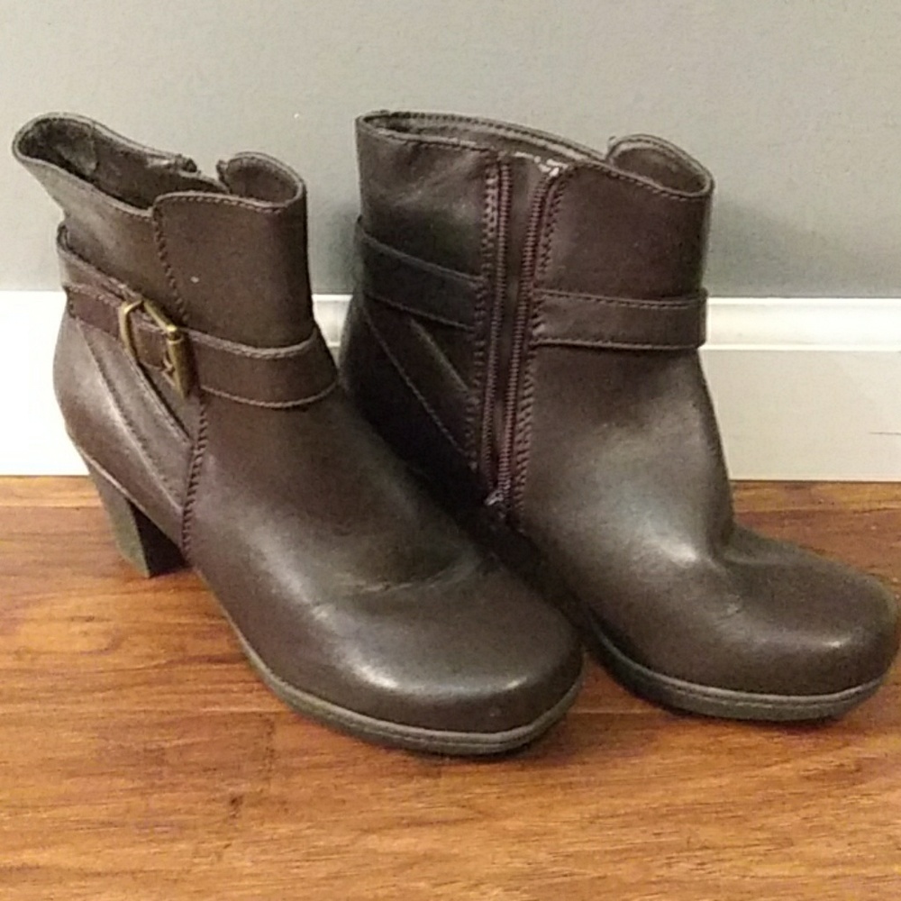 Croft and Barrow Brown Ankle Boots size 6.5